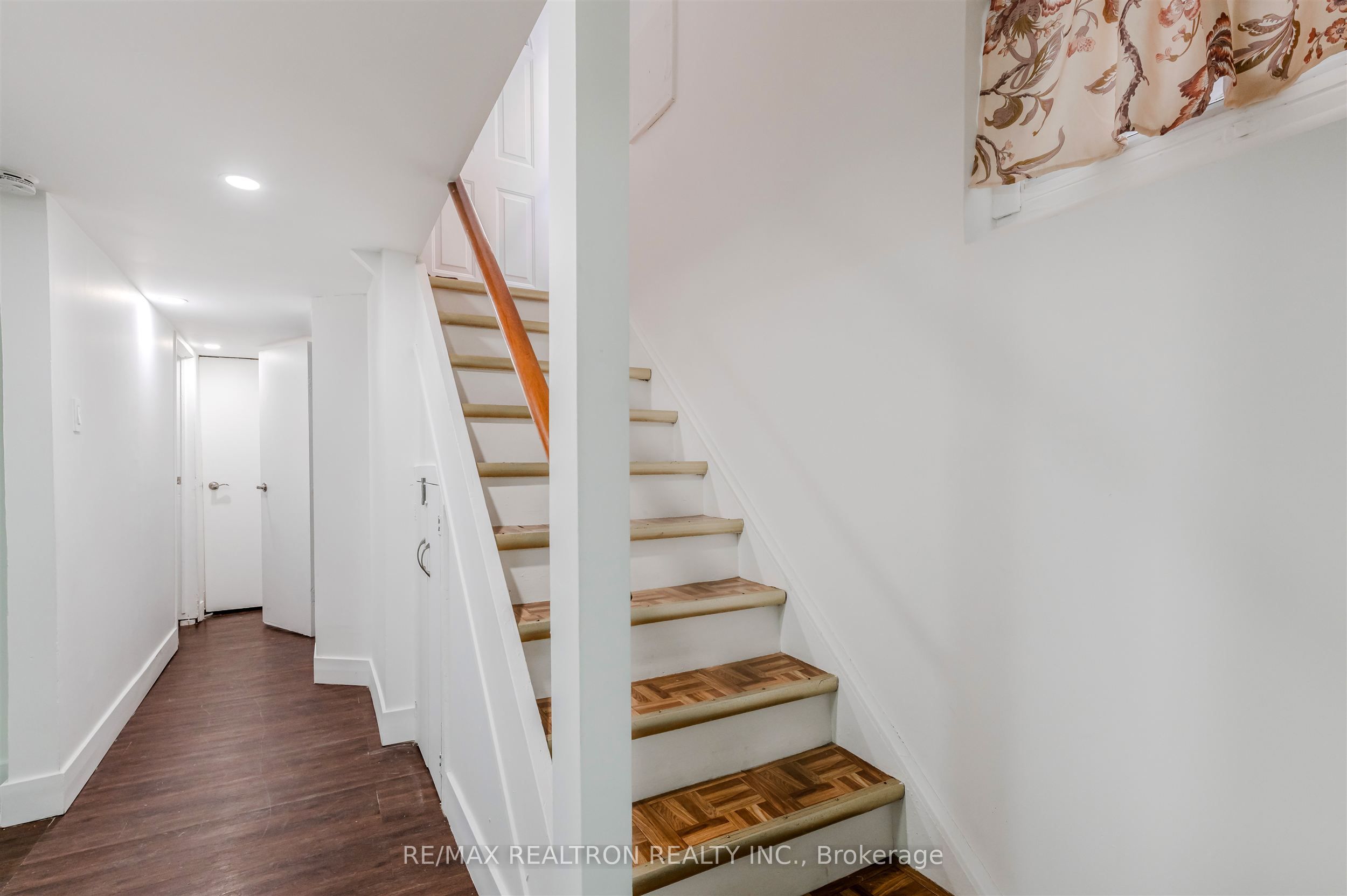 Additional image 3 of Lower-20 Castleton Avenue, Toronto, ON, M6N 3Z5