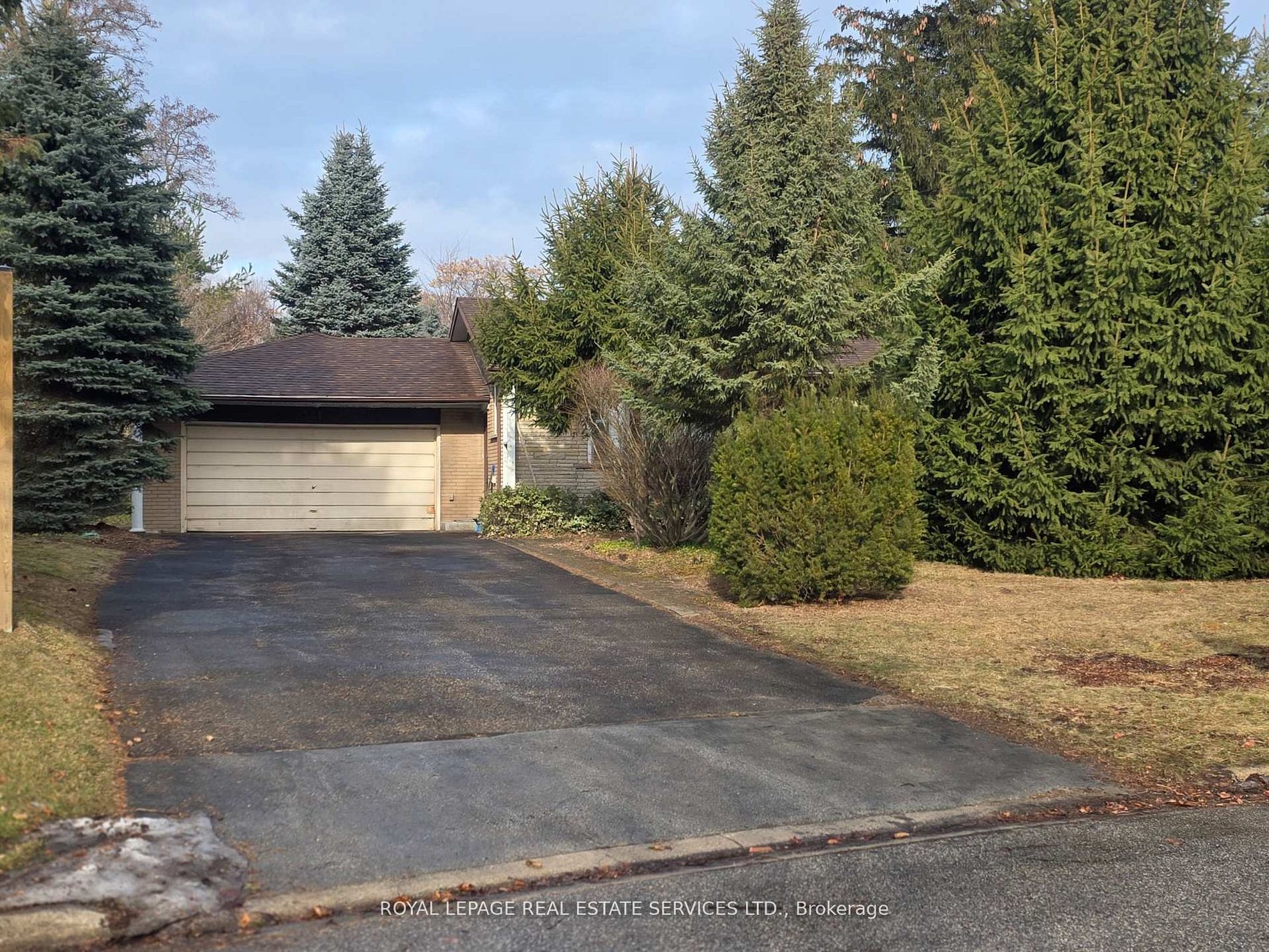 541 Vanessa Crescent, Mississauga, ON, L5H 2N4