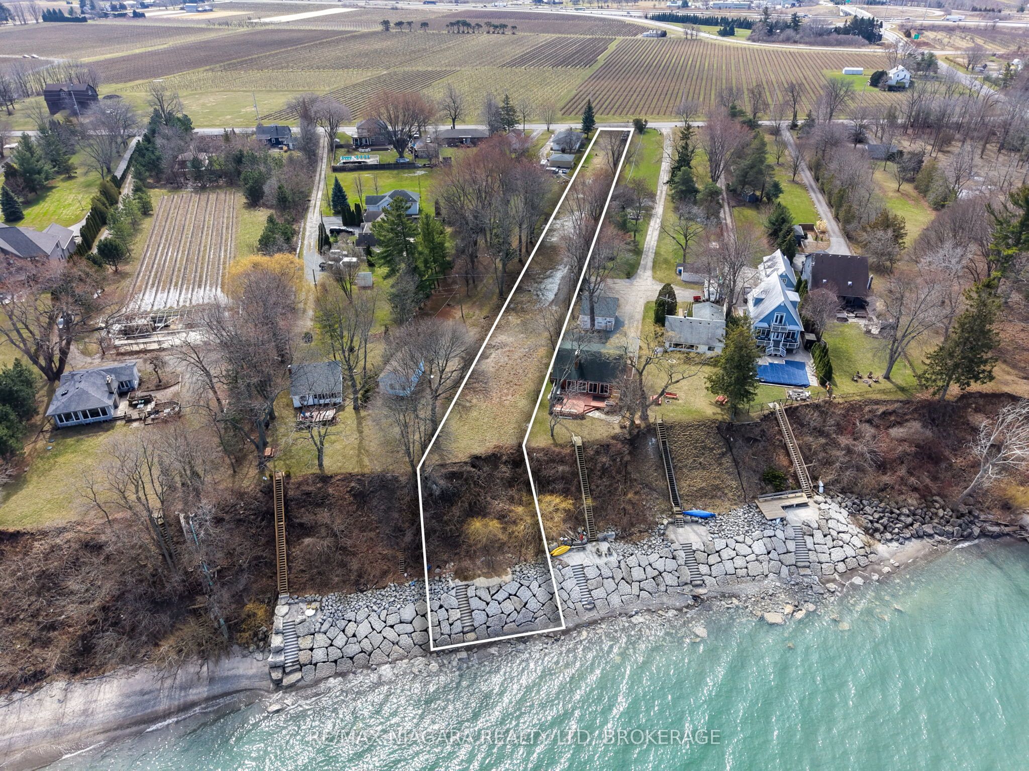 1204 Lakeshore Road W, St. Catharines, ON, L2R 6P9