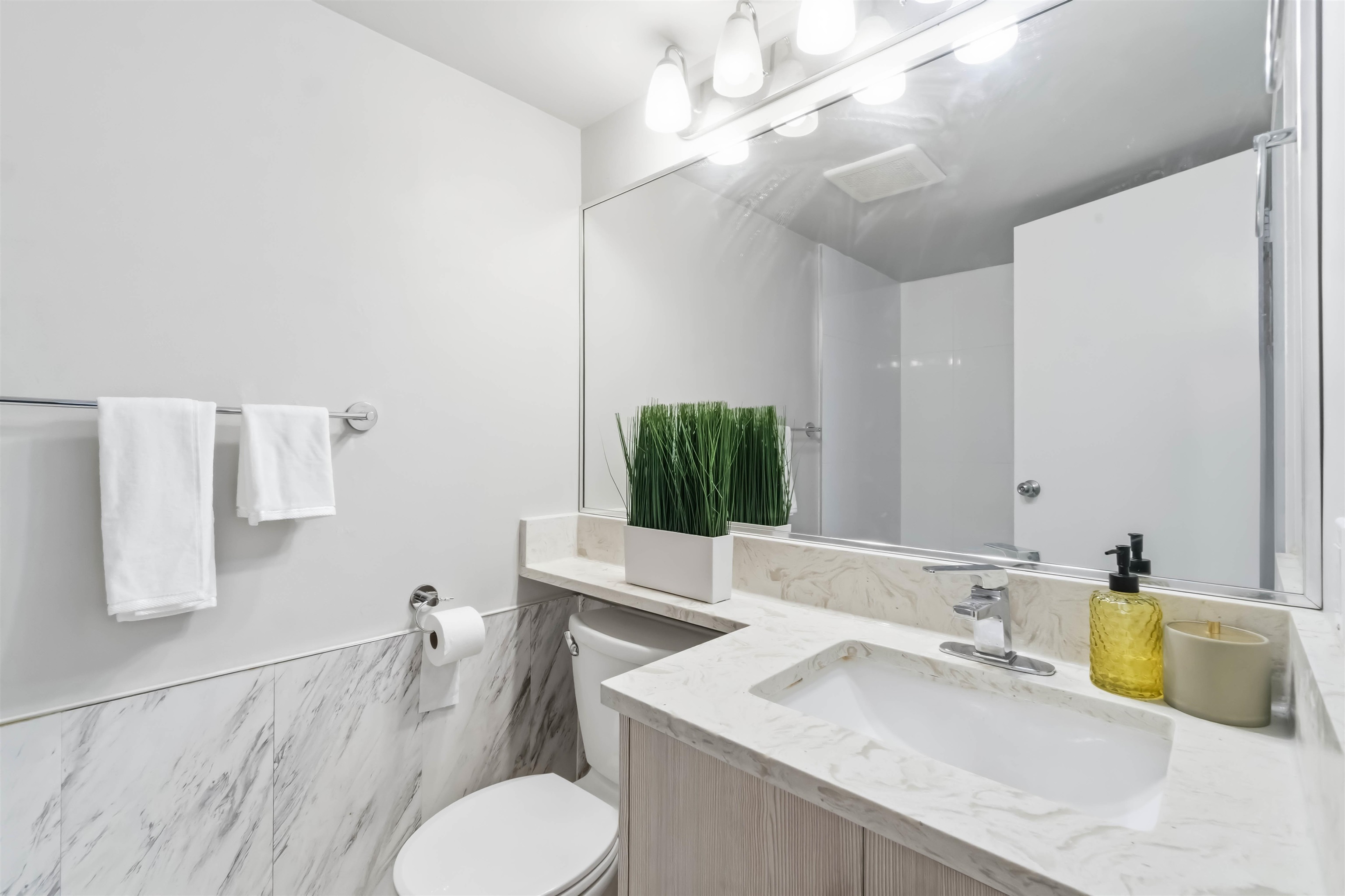 Additional image 4 of 308-3970 Carrigan Court, Burnaby, BC, V3N 4S5