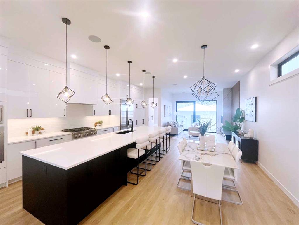 Additional image 5 of 2107 Victoria Crescent NW, Calgary, AB, T2M 4E3