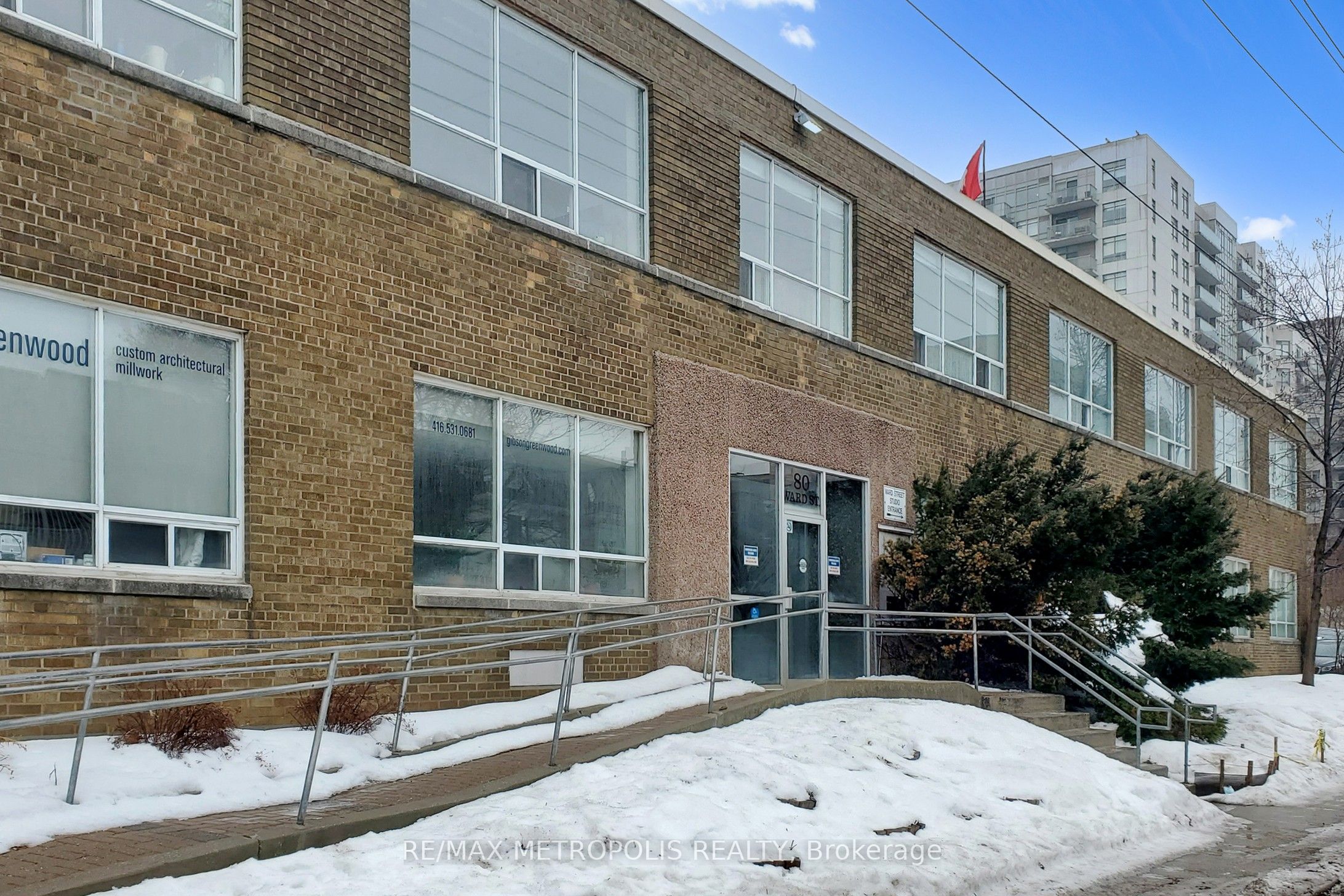 100-80 Ward Street, Toronto, ON, M6H 4A6
