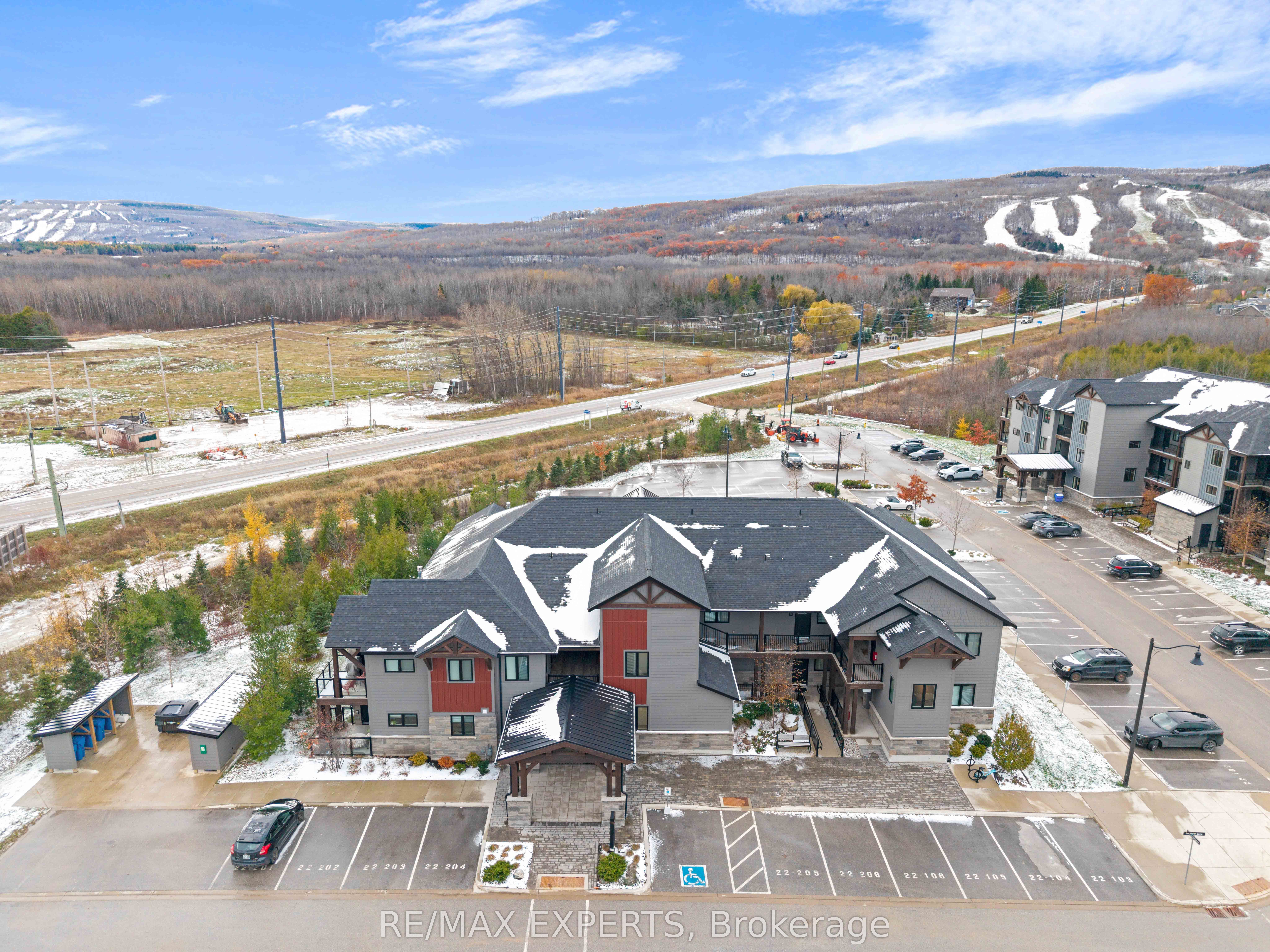 Additional image 3 of 101-22 Beckwith Lane, Blue Mountains, ON, L9Y 3B6