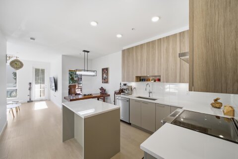 Additional image 7 of 309-7588 16th Street, Burnaby, BC, V3N 0H8