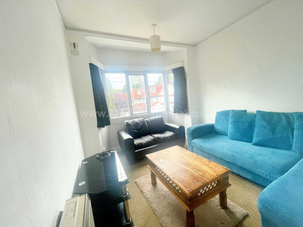 Additional image 3 of Flat 11 Weoley Court, 201 Gibbins Rd, West Midlands, B29