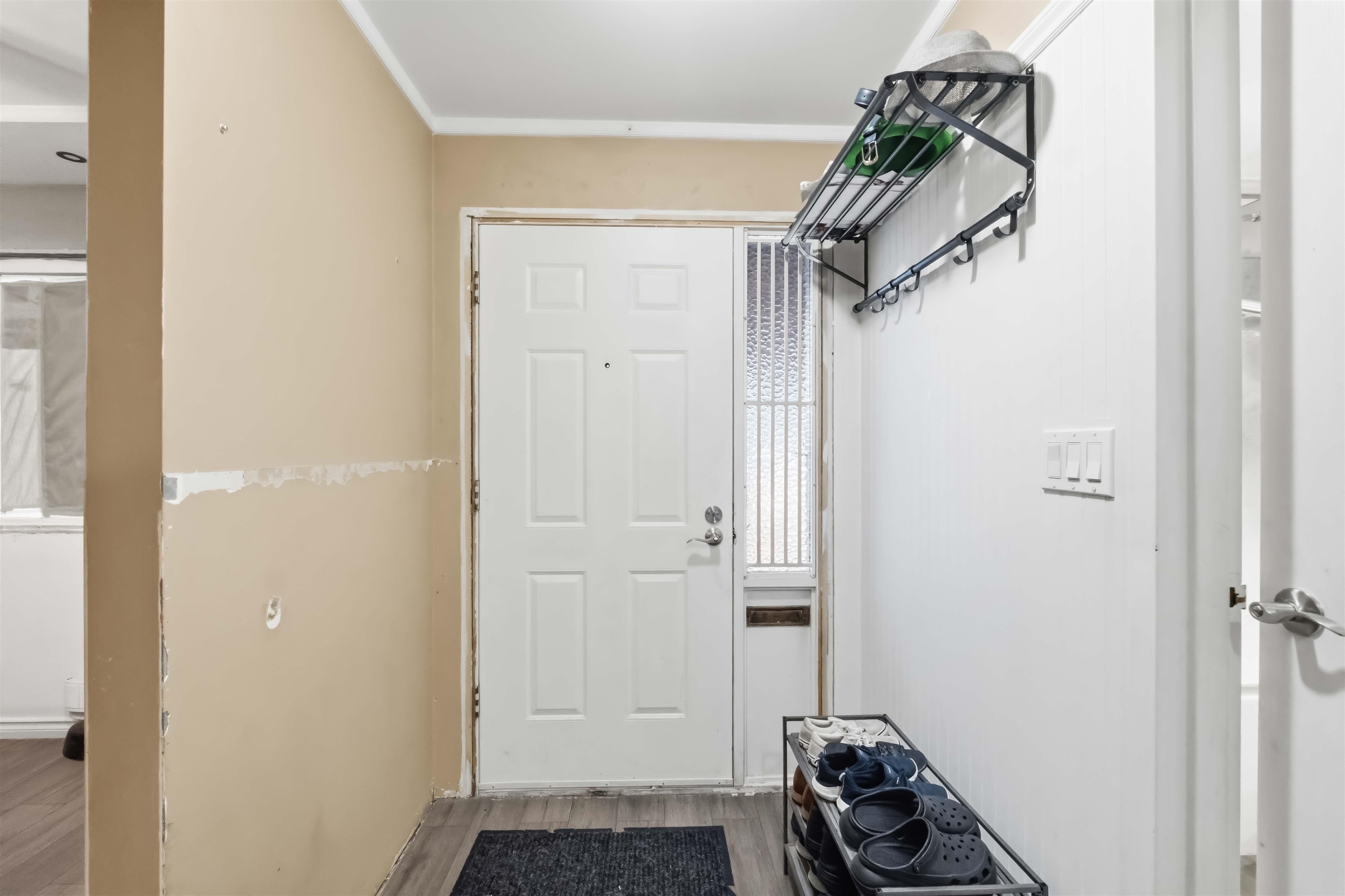 Additional image 2 of 13323 71b Avenue, Surrey, BC, V3W 7Z5