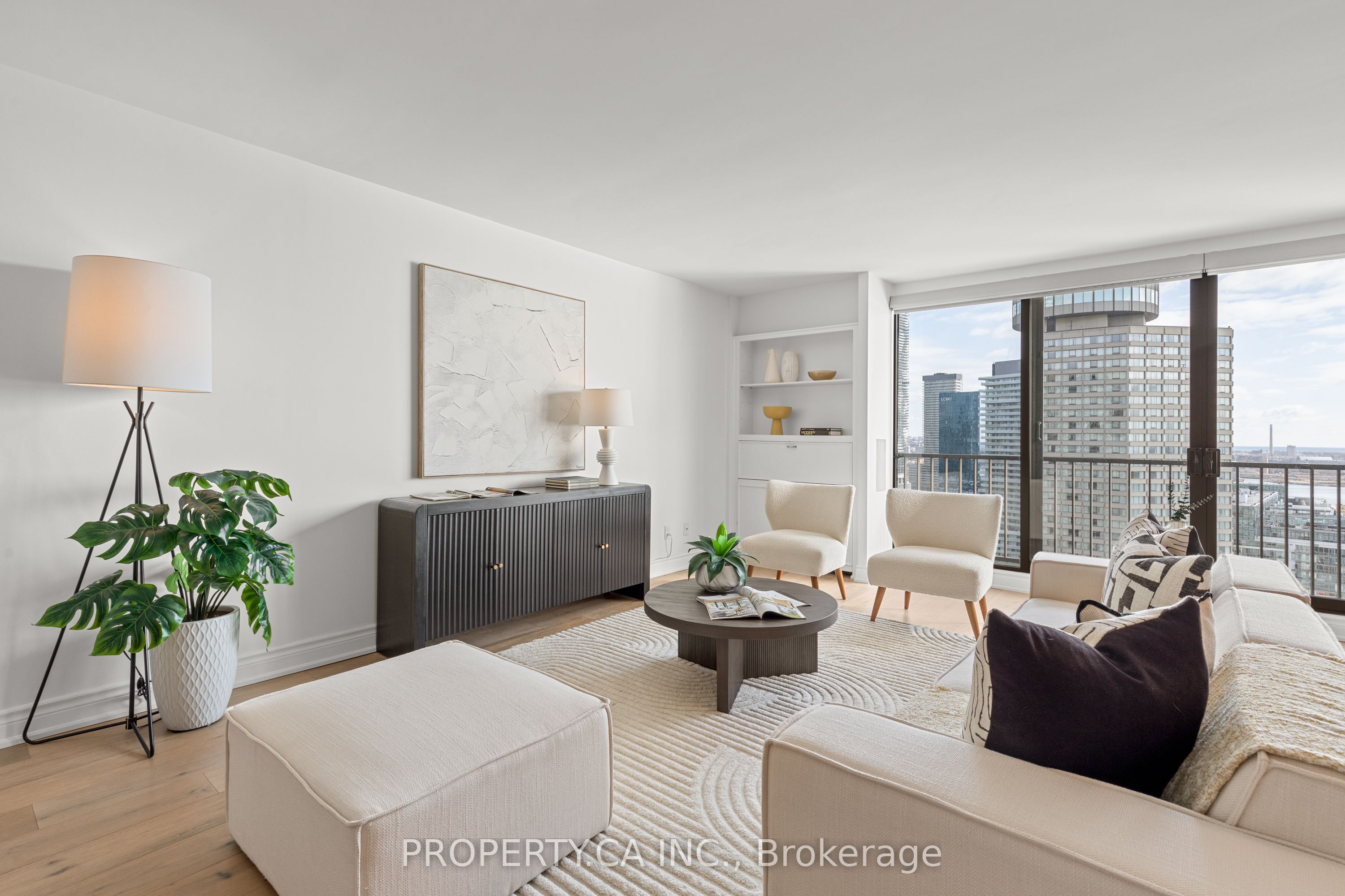 2804-33 Harbour Square, Toronto, ON, M5J 2G2 photo 3