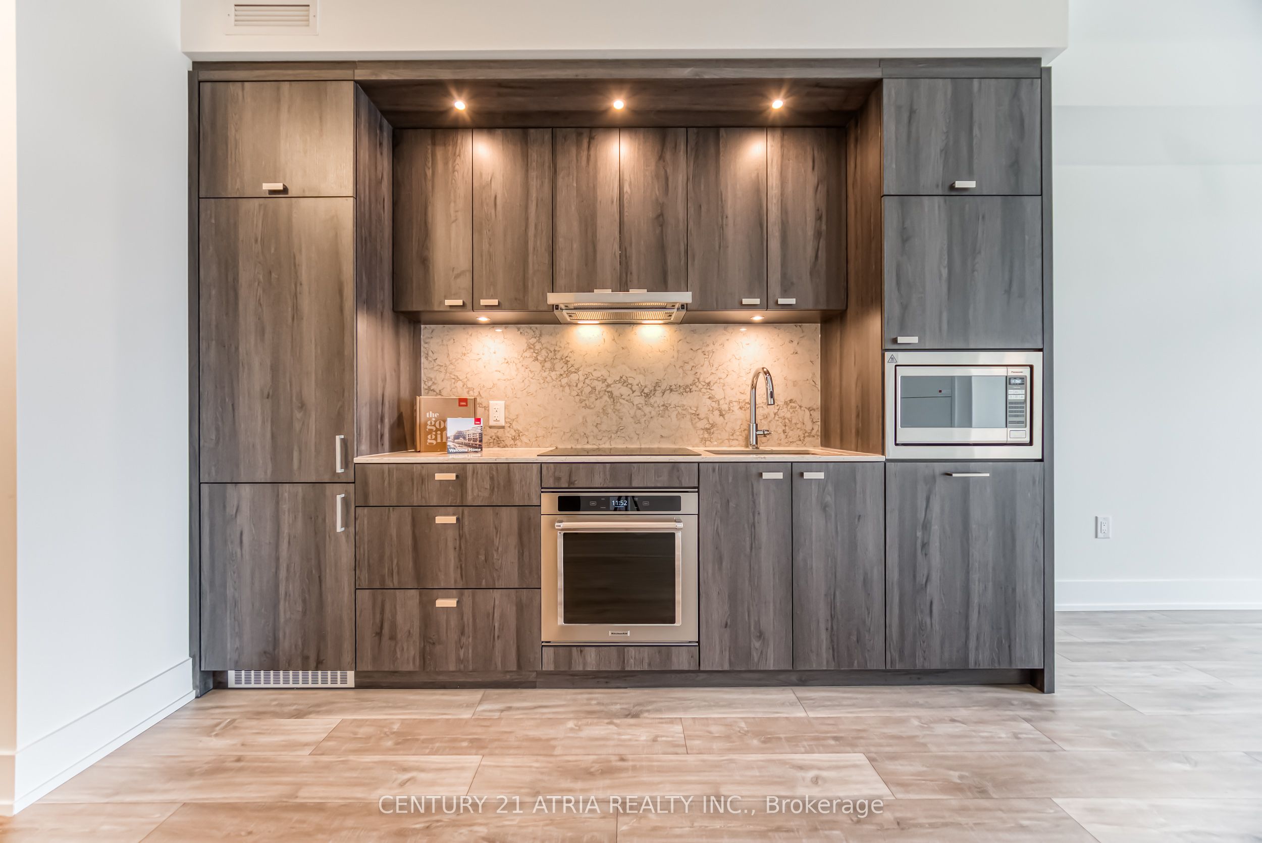 518-858 Dupont Street, Toronto, ON, M6G 0C1