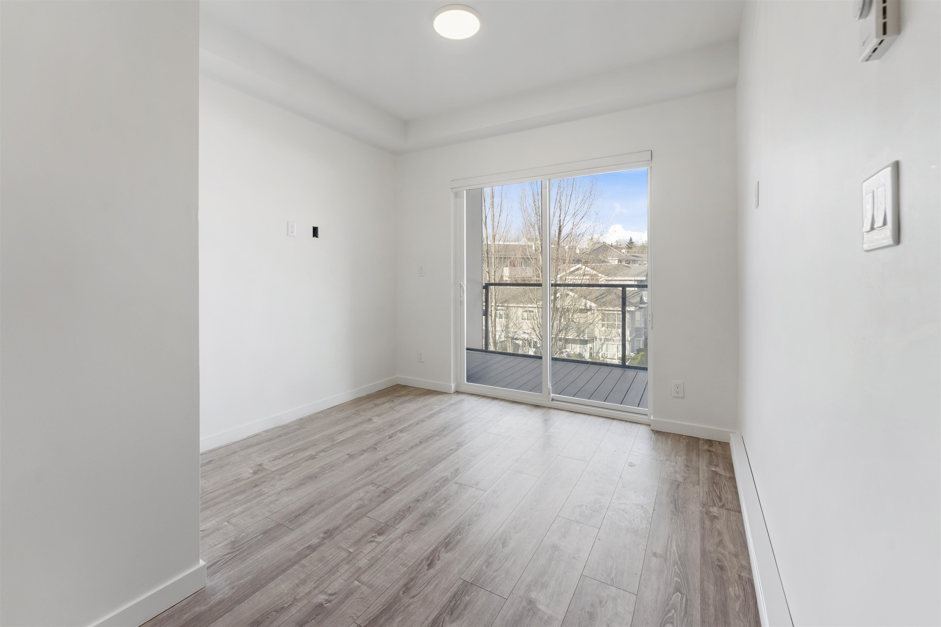 Additional image 5 of 430-13968 Laurel Drive, Surrey, BC, V3T 0S9