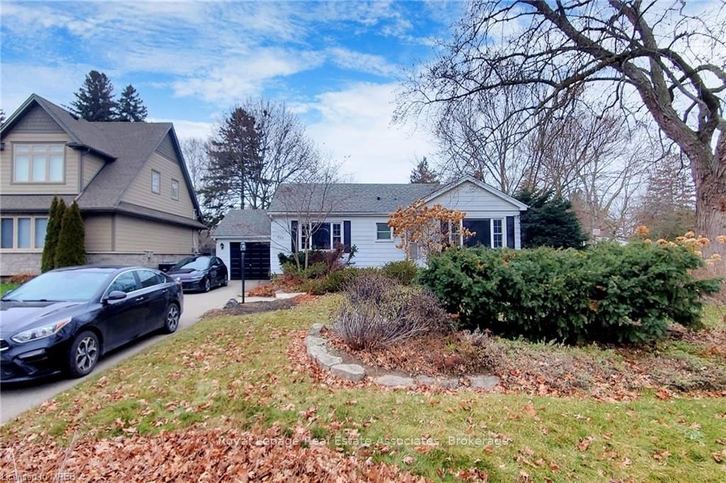 Basement-925 Kingsway Drive, Burlington, ON, K7T 3J1