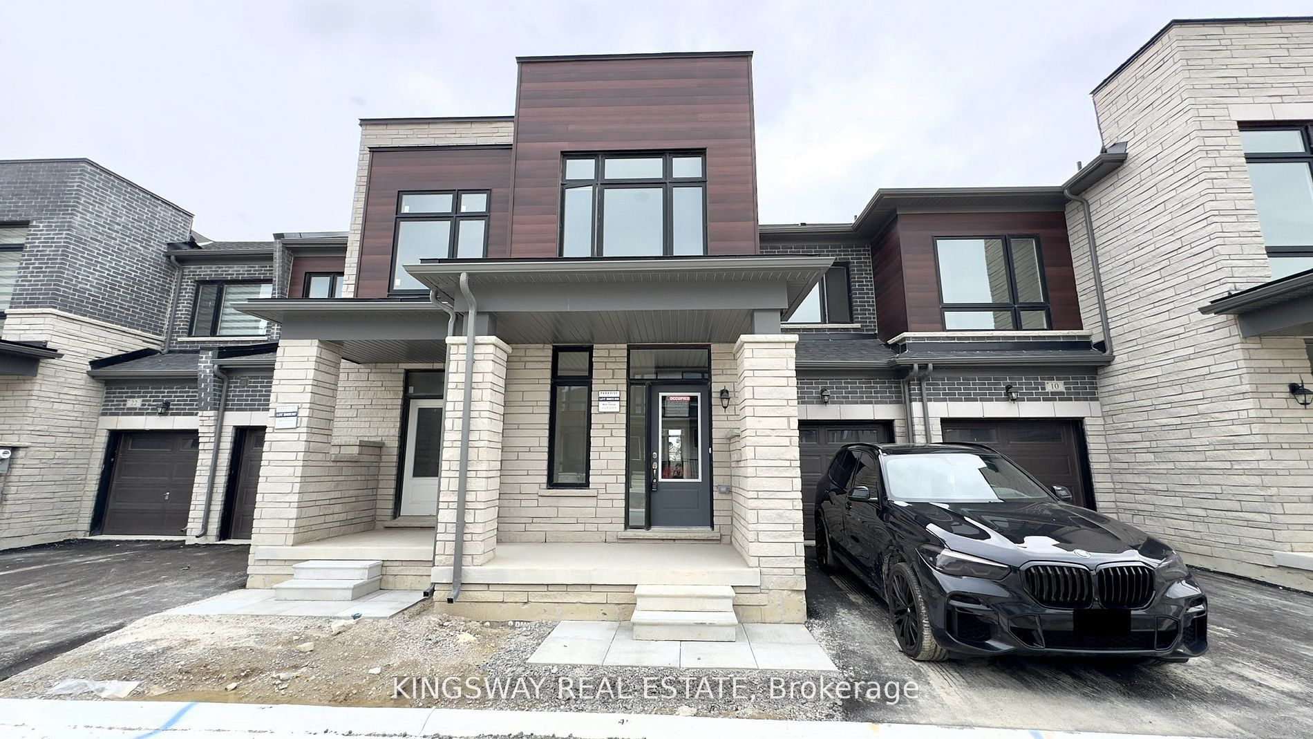 16 Blick Crescent, Aurora, ON, L4G 4A7