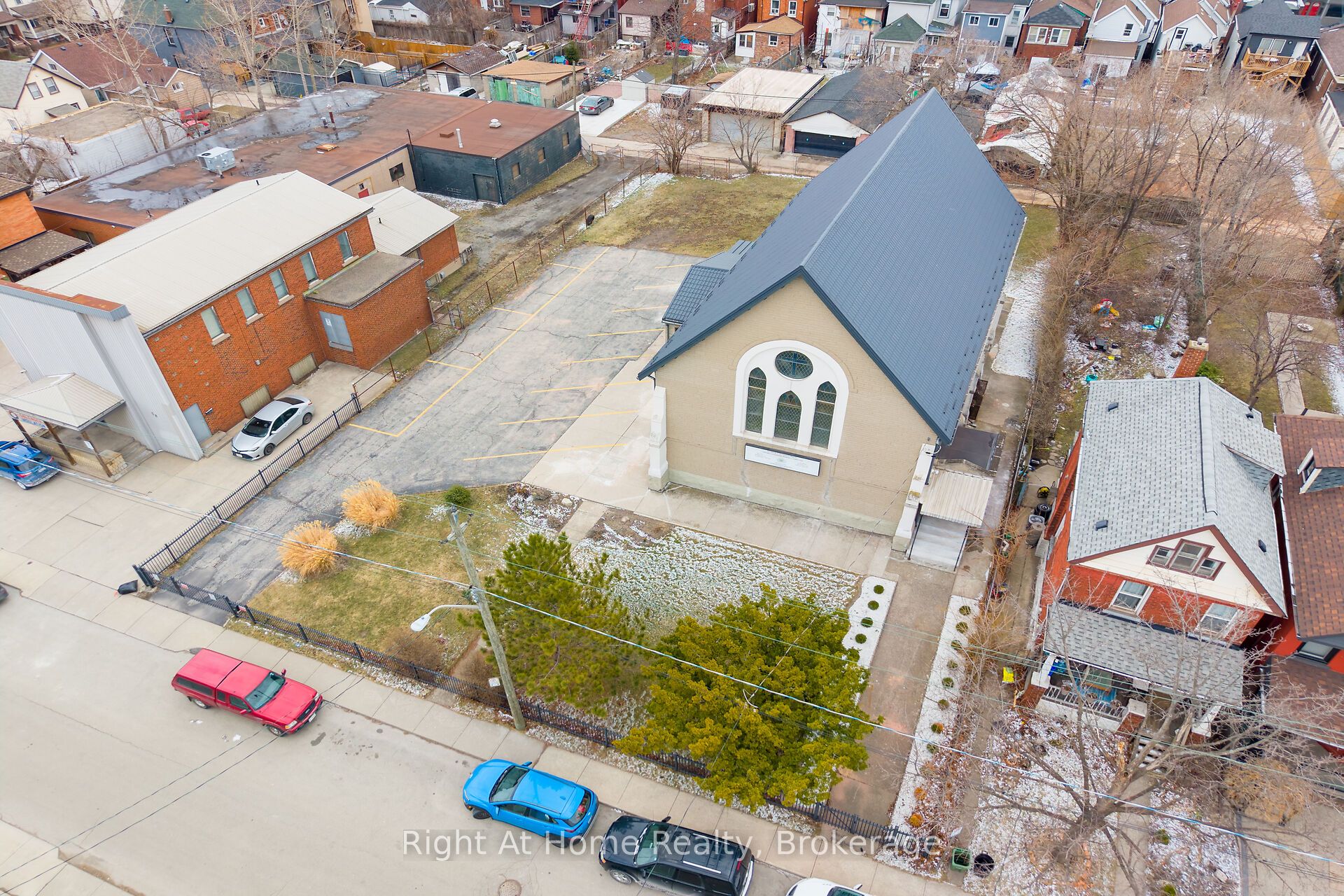 50 Earl Street, Hamilton, ON, L8L 6L2