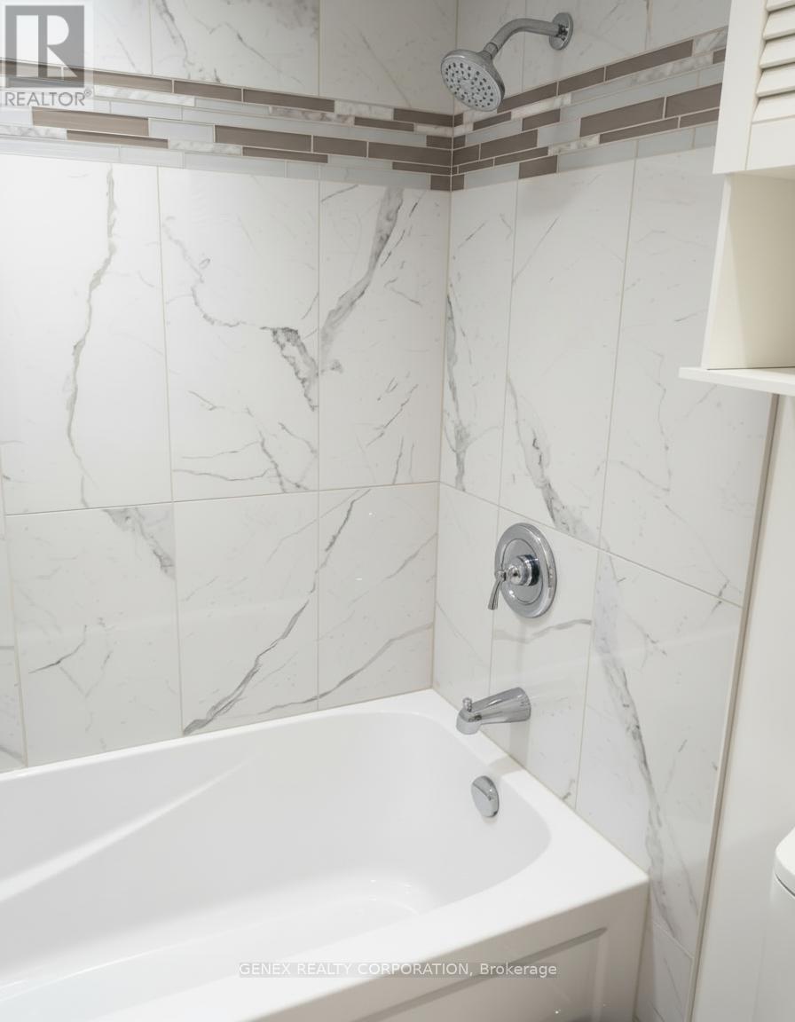 Additional image 5 of 8 Montrose Place, Brampton, ON, L6S2S8