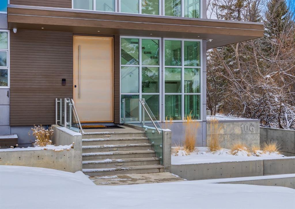 Additional image 2 of 106 Pumpridge Place SW, Calgary, AB, T2V5E7