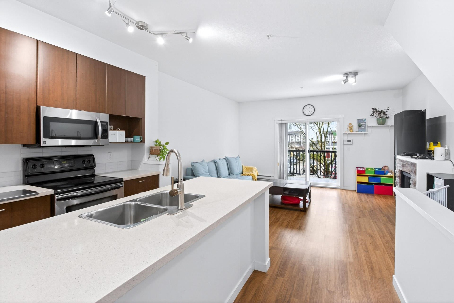 Additional image 4 of 19-19572 Fraser Way, Pitt Meadows, BC, V3Y 0A9
