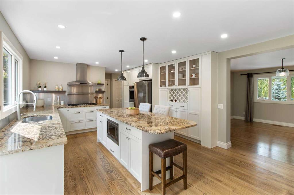 Additional image 5 of 152 Lake Mead Crescent SE, Calgary, AB, T2J 4A1