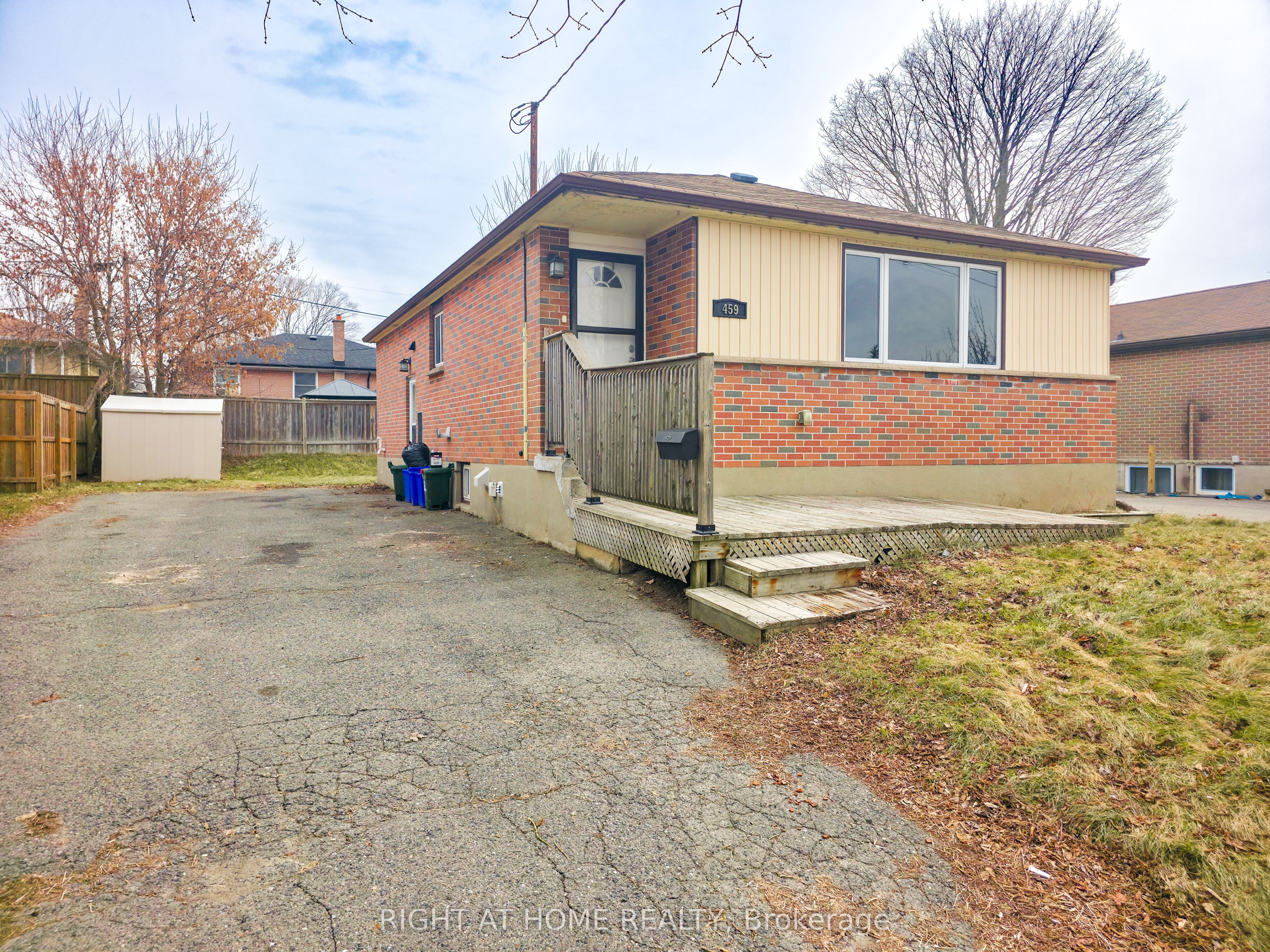 Main-459 Addison Street, Oshawa, ON, L1H 6J7