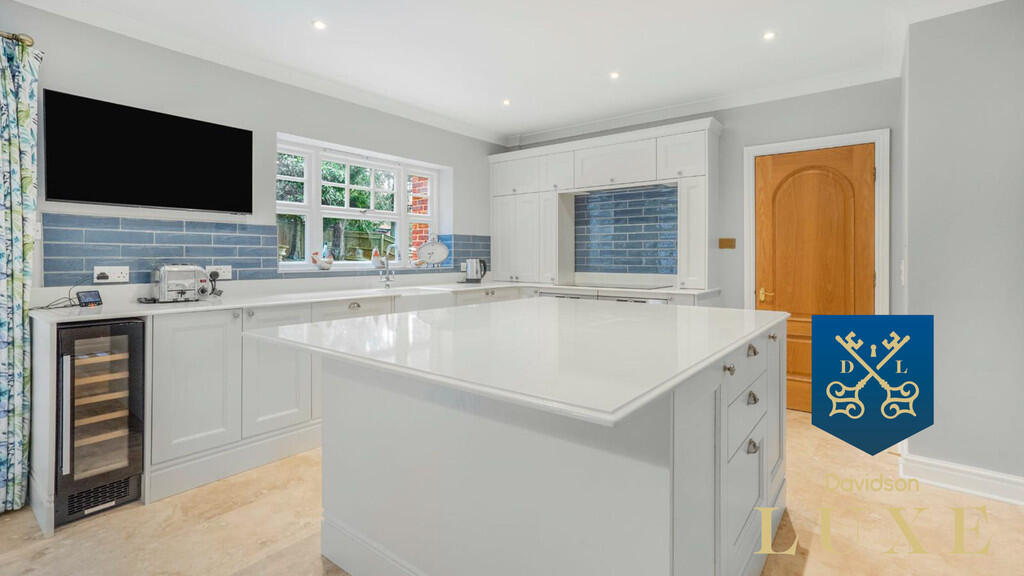 Greenhurst Drive, Barnt Green photo 5