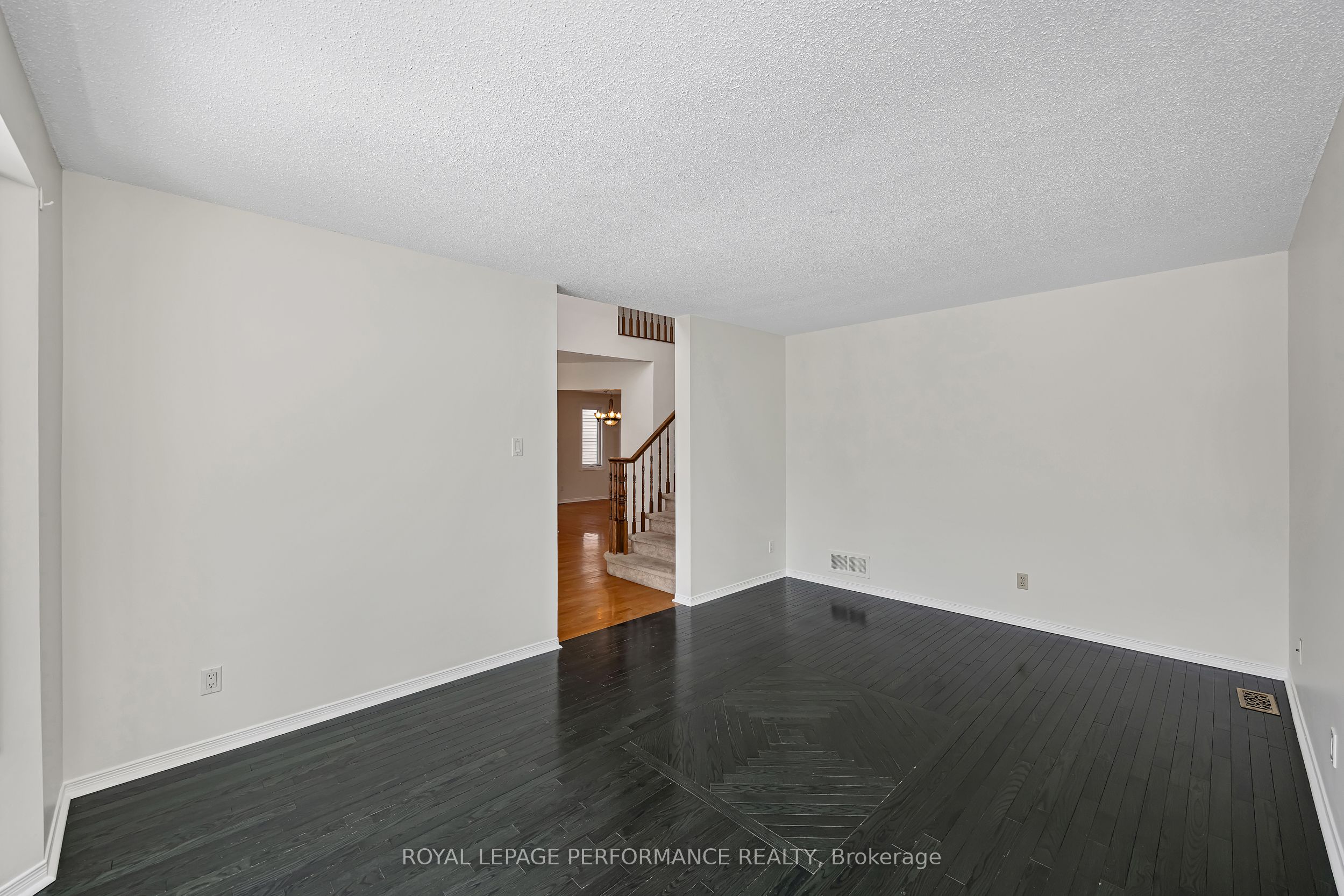 Additional image 5 of 2023 Rolling Brook Drive, Ottawa, ON, K1W 1C9