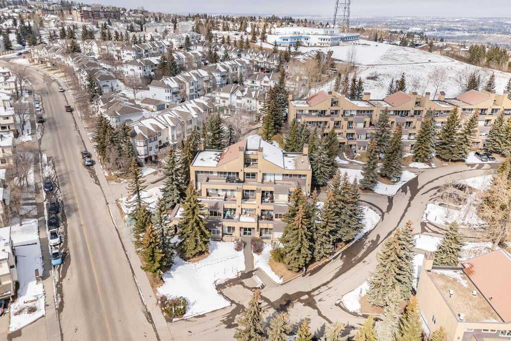 4-101 Village Heights SW, Calgary, AB, T3H 2L2