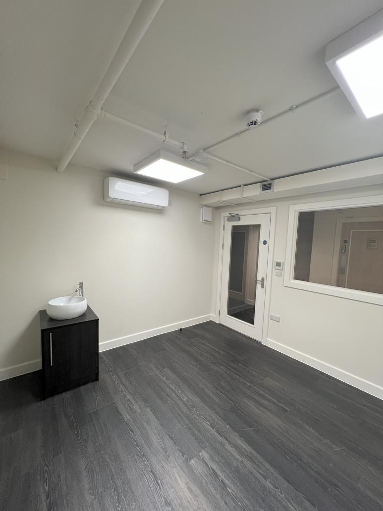 Additional image 2 of Phenix Salon Suites, Snowhill 2 , Birmingham, West Midlands, B4 6WR