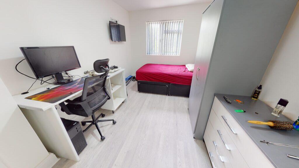 Studio 7, 176 Bournbrook Road, Selly Oak, Birmingham, B29 7DD