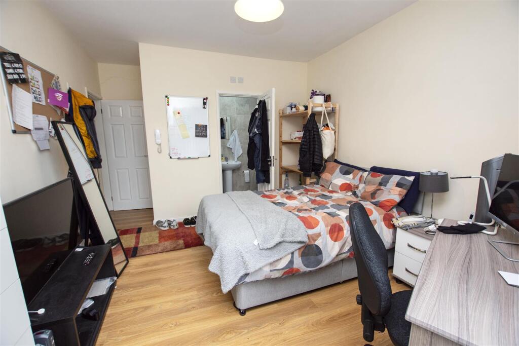 Additional image 5 of Katie Road, Birmingham, West Midlands, B29