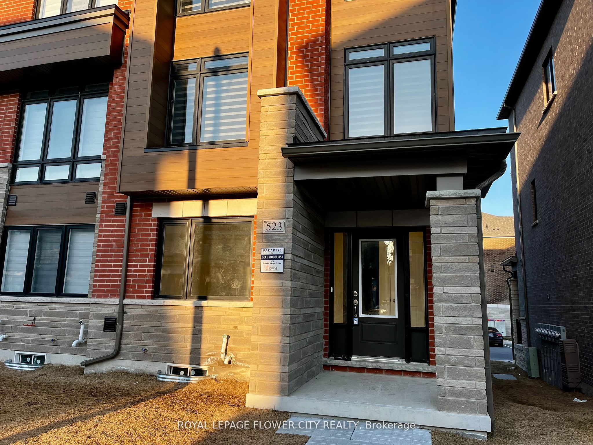 Additional image 3 of 523 Danks Ridge Drive, Ajax, ON, L1S 0H3