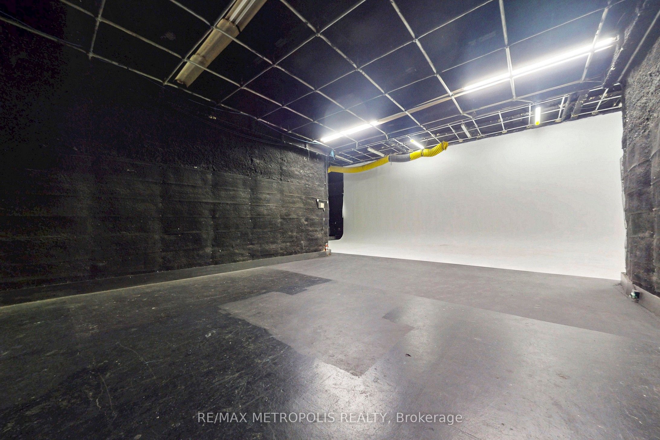 Studio 1-258 Wallace Avenue, Toronto, ON, M6P 3M9 photo 3
