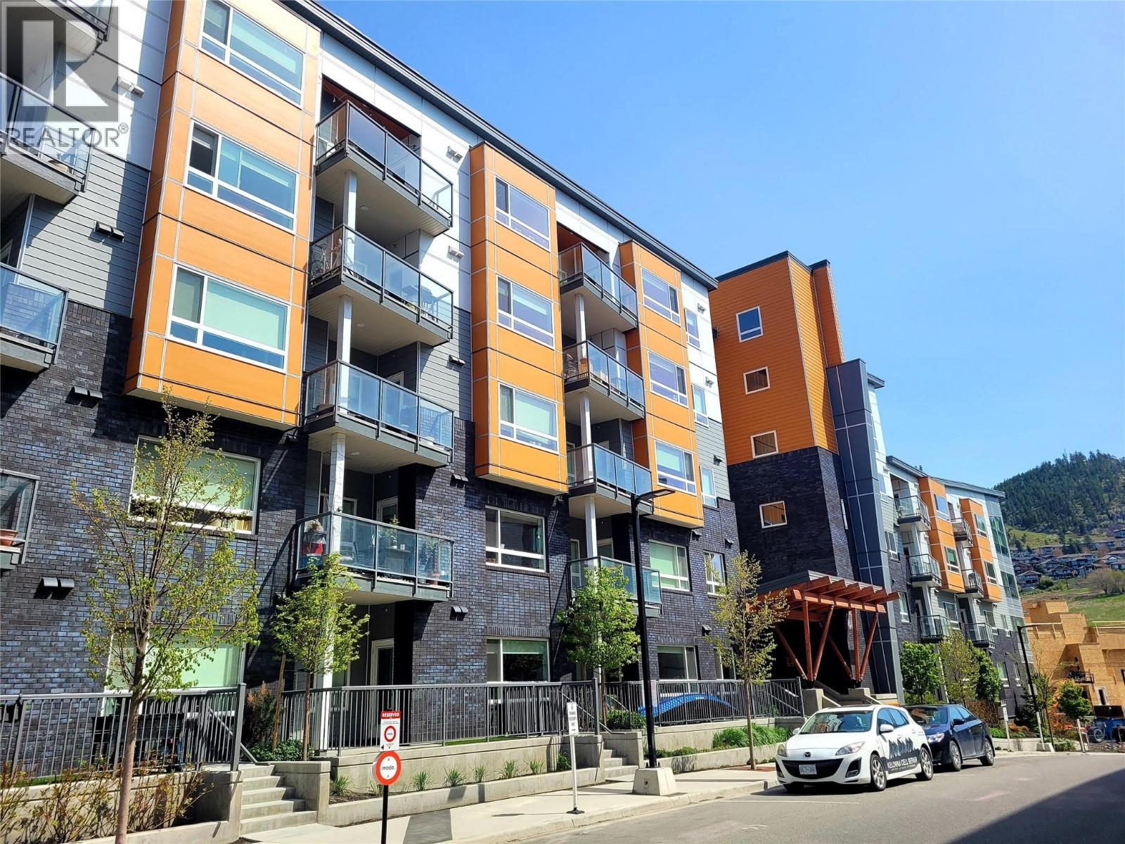 322-722 Valley Road, Kelowna, BC, V1E2E6