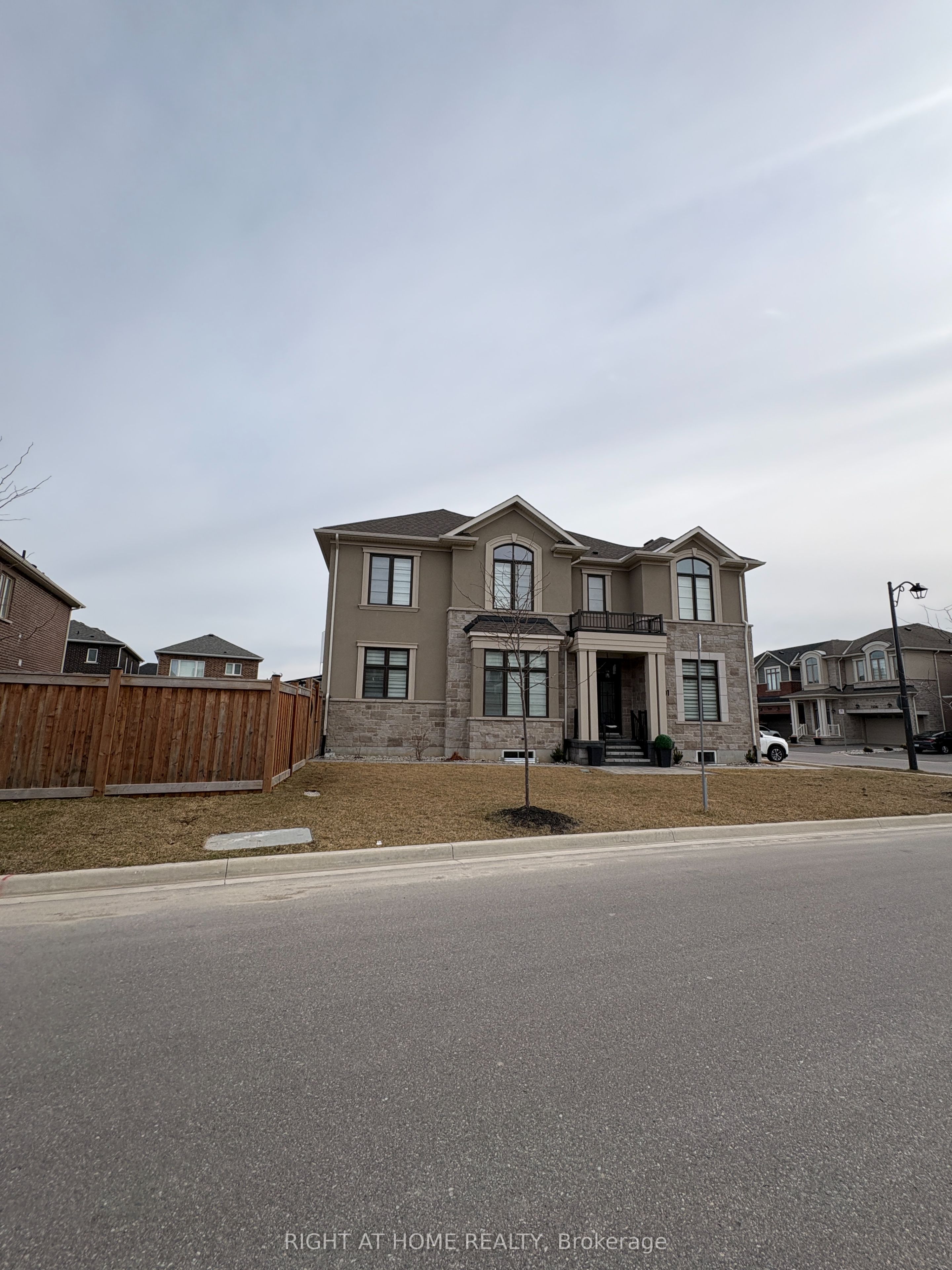 1501 Tamarck Point, Milton, ON, L9E 1P5