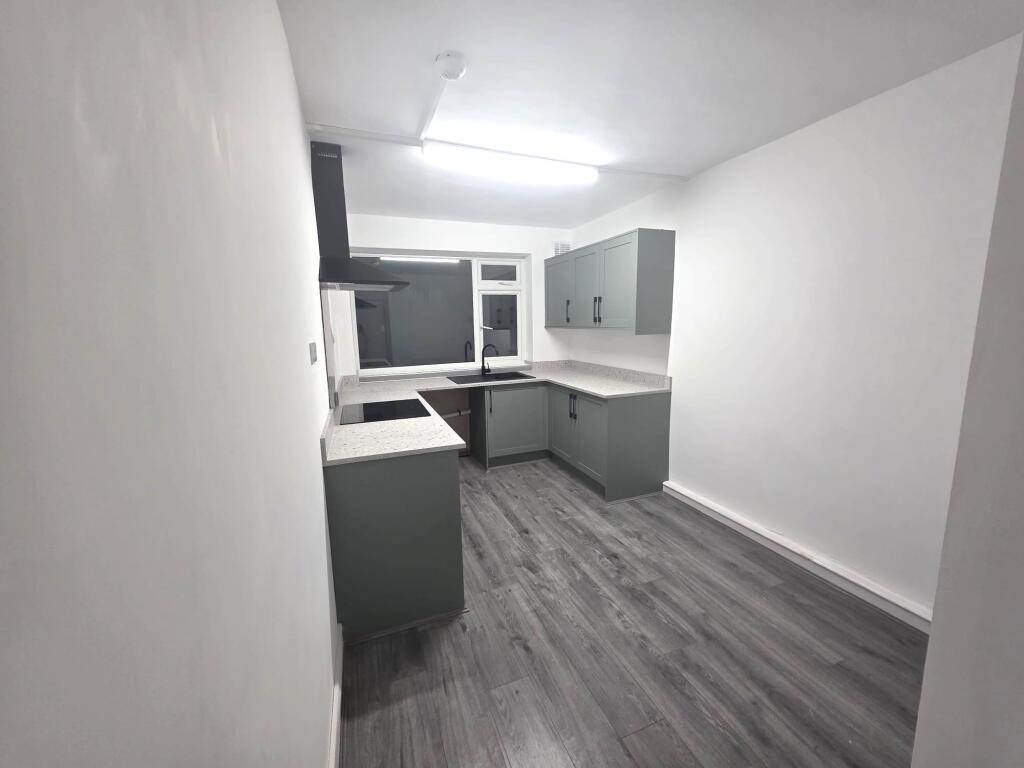 Wingate Close photo 5