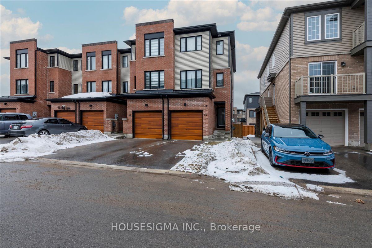 49 Hay Lane, Barrie, ON, L9J 0T6 photo 2