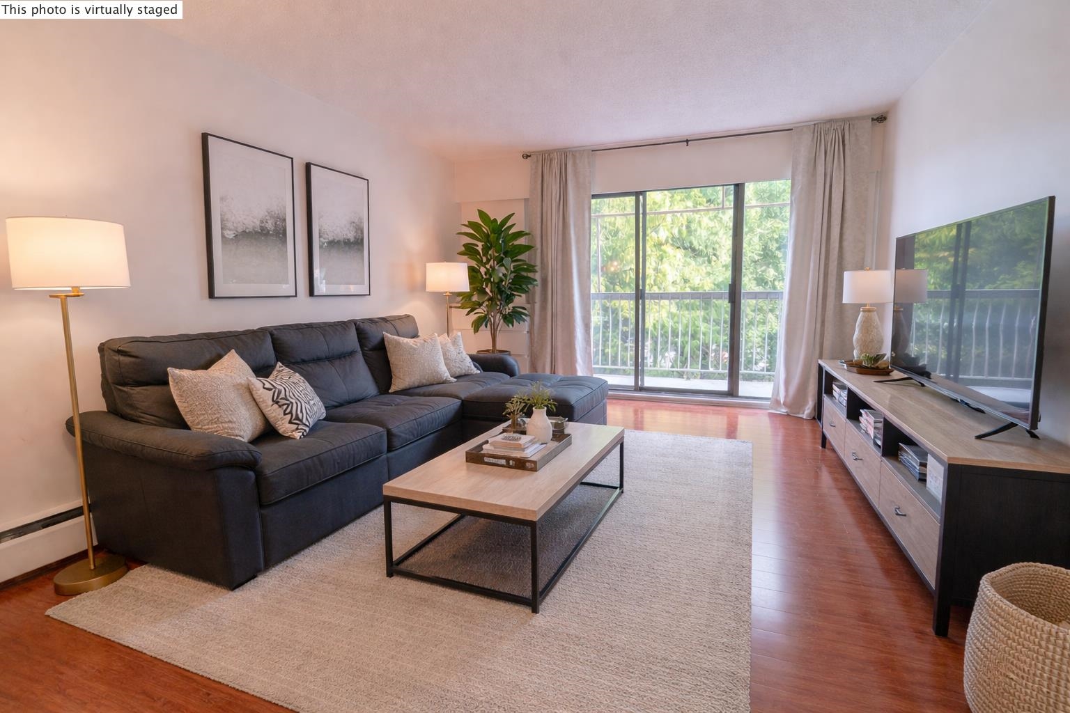 308-7428 19th Avenue, Burnaby, BC, V3N 1E1