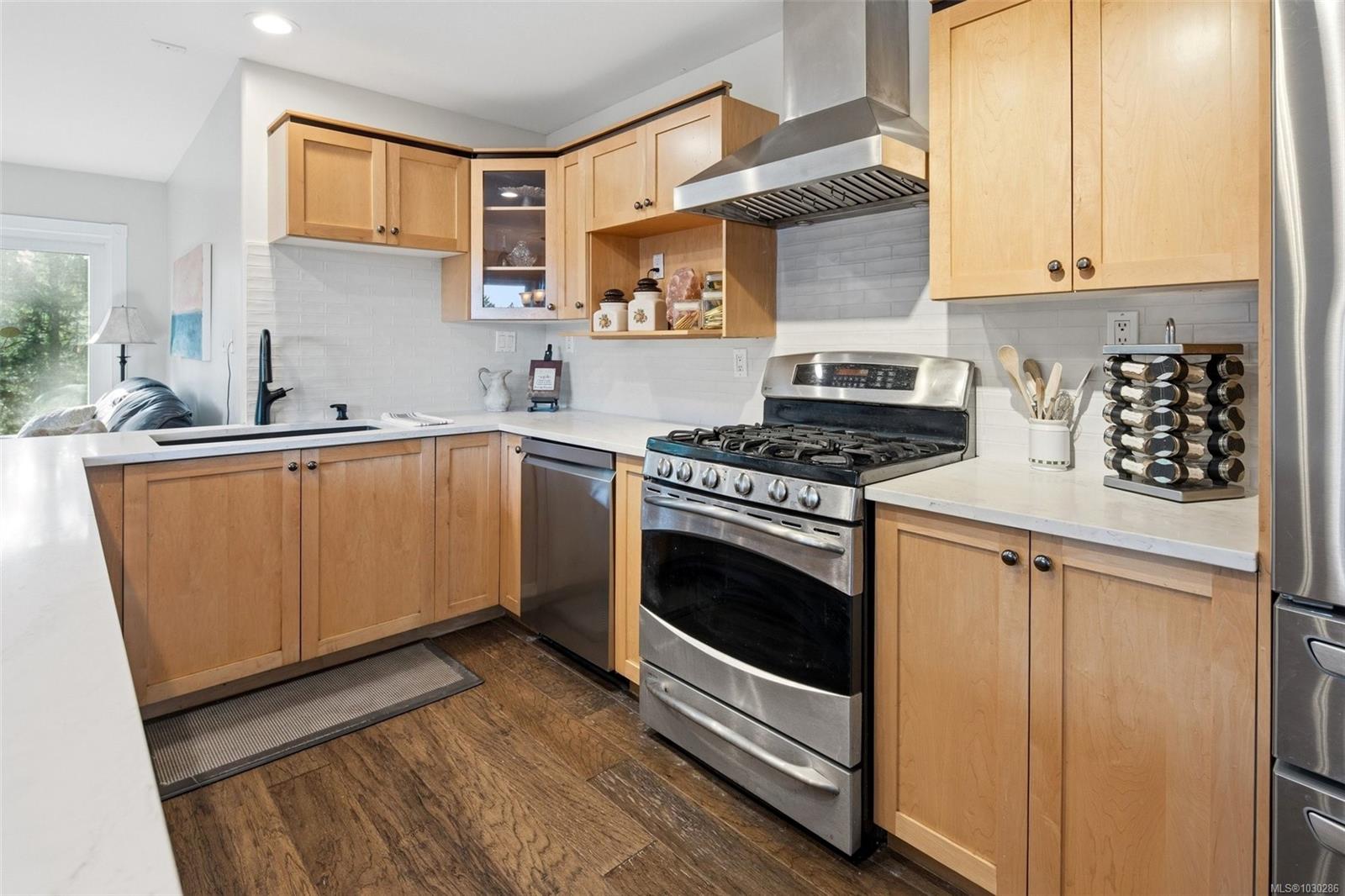 2035 Gourman Place, Langford, BC, V9B 6A9 photo 3