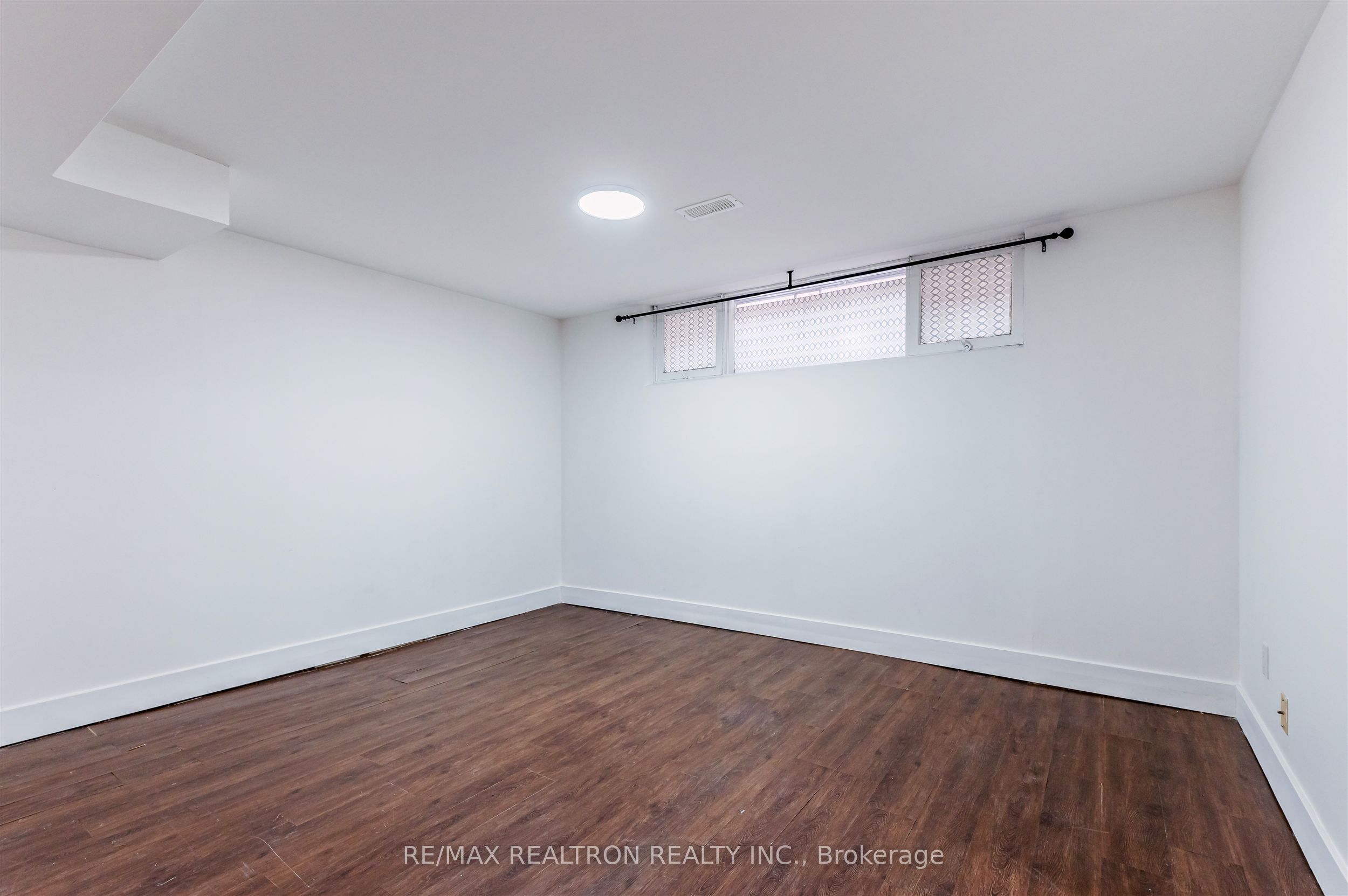 Additional image 5 of Lower-20 Castleton Avenue, Toronto, ON, M6N 3Z5