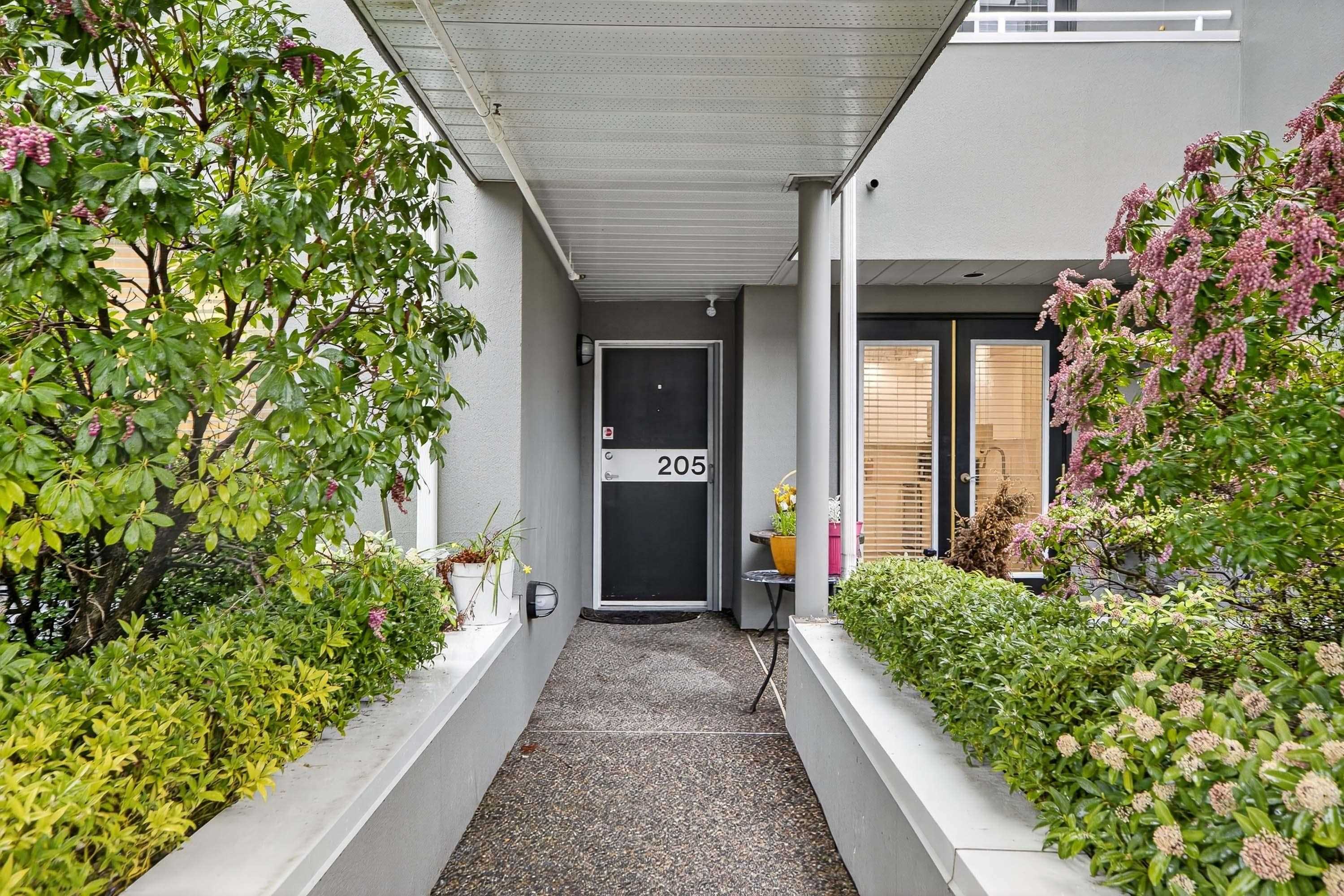 Additional image 4 of 205-3151 Woodbine Drive, North Vancouver, BC, V7R 2S4