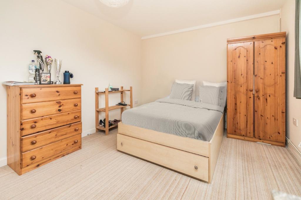 Apartment 16, The Brook photo 4