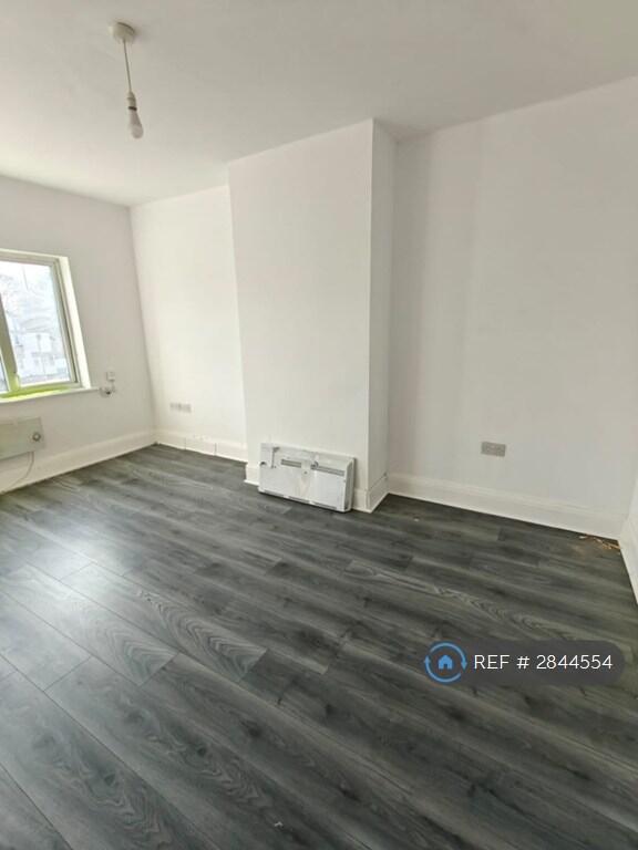 Kingstanding Road, Birmingham, B44 photo 5