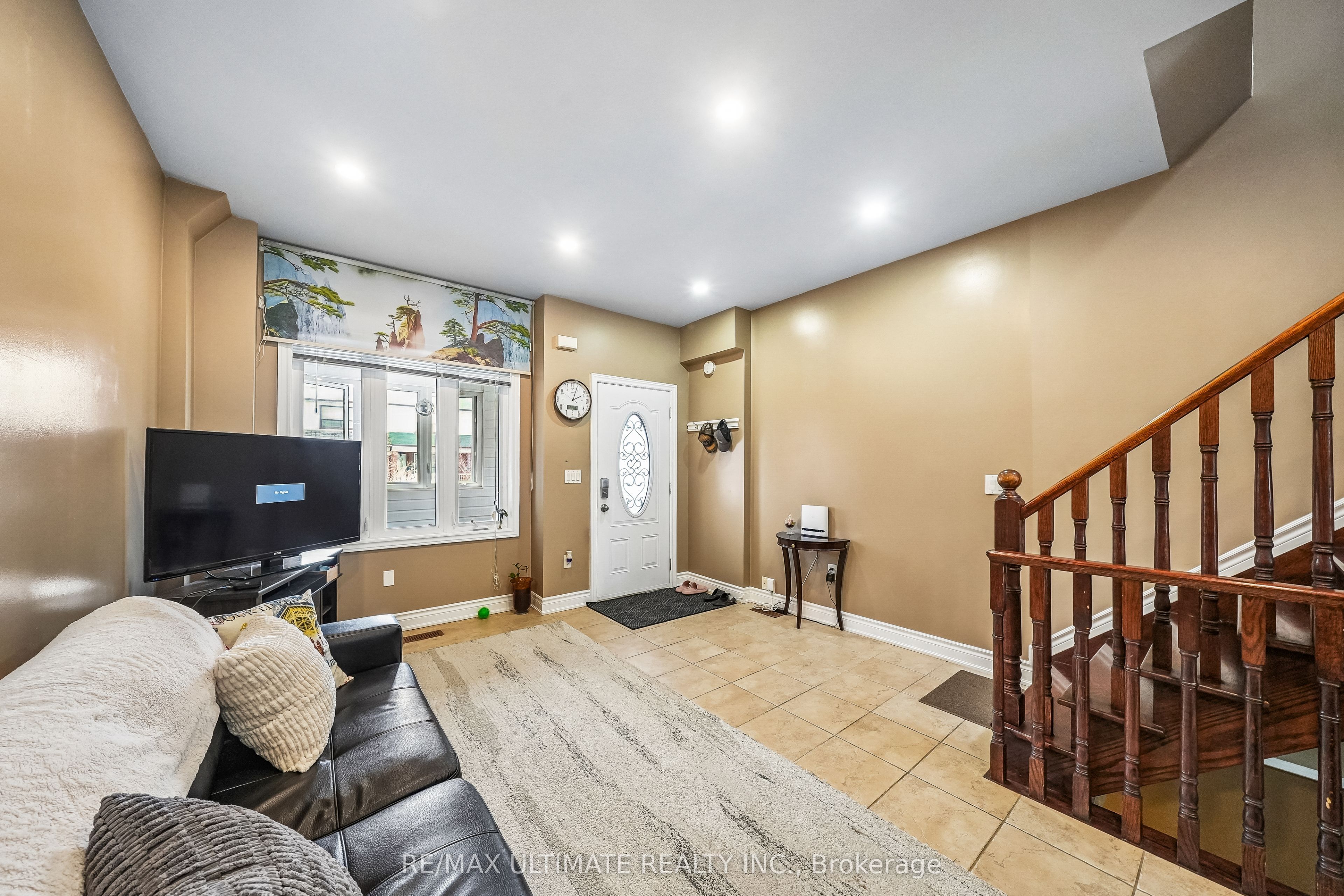 Additional image 4 of 227 Earlscourt Avenue, Toronto, ON, M6E 4B4