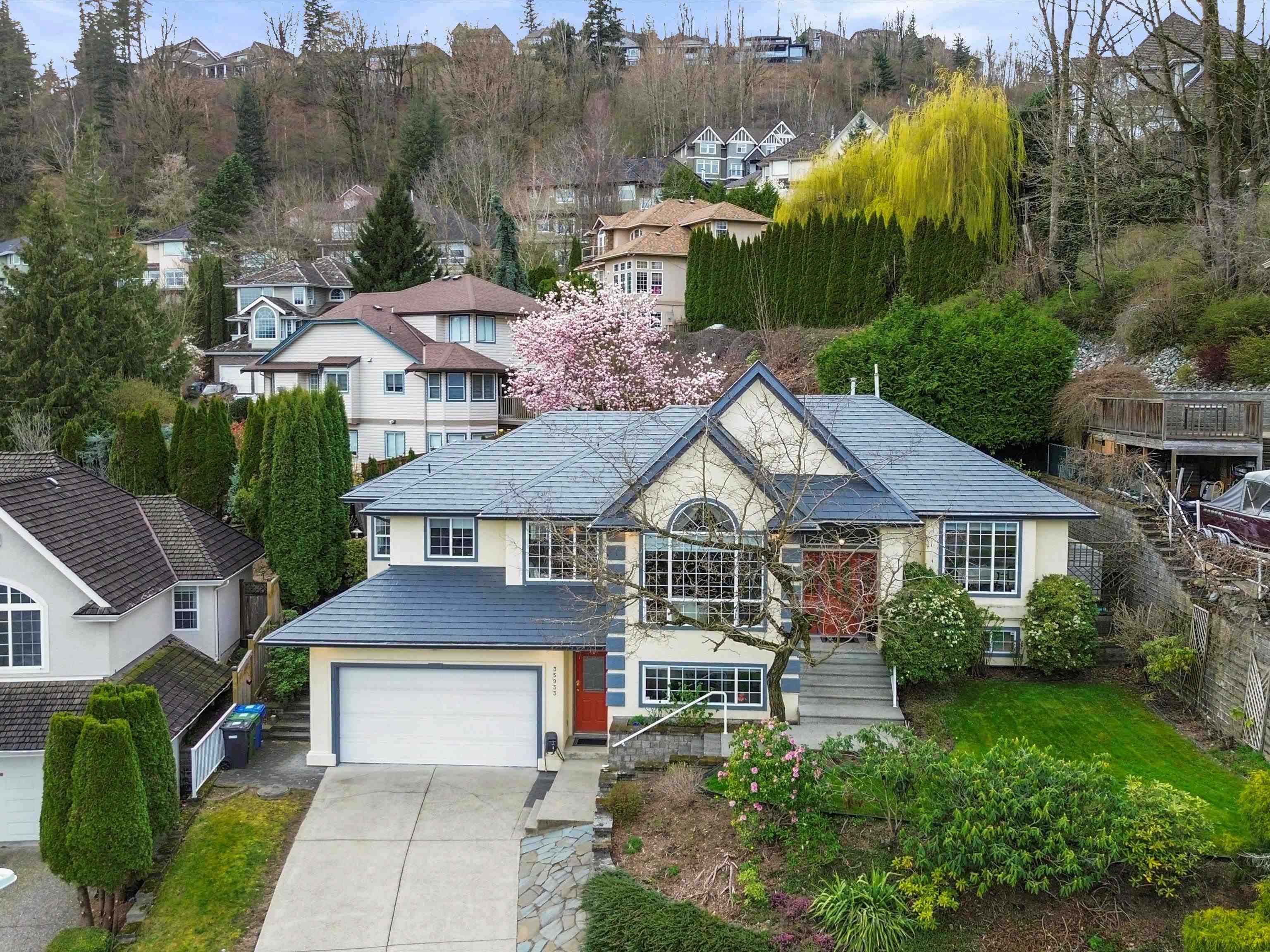 35933 Stoneridge Place, Abbotsford, BC, V3B 1L9