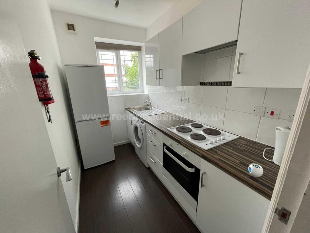 Flat 4 Weoley Court, 201 Gibbins Rd, West Midlands, B29