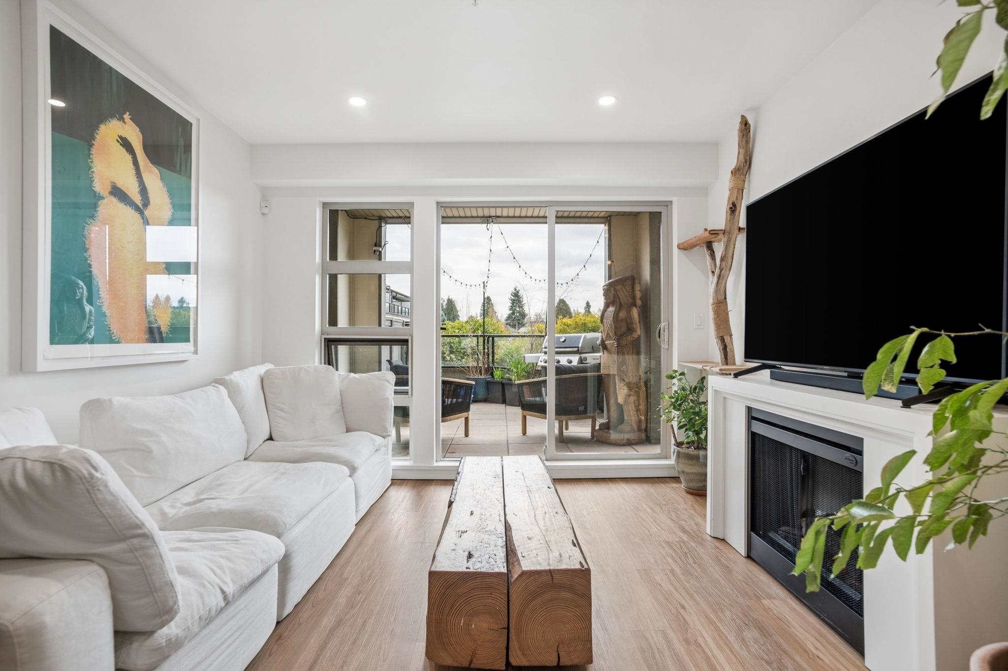 218-4550 Fraser Street, Vancouver, BC, V5V 4G8