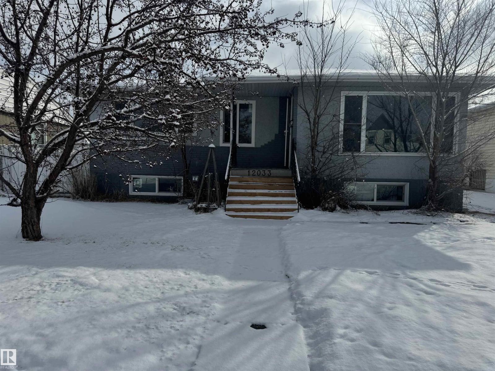 12033 54 Street NW, Edmonton, AB, T5W3N2