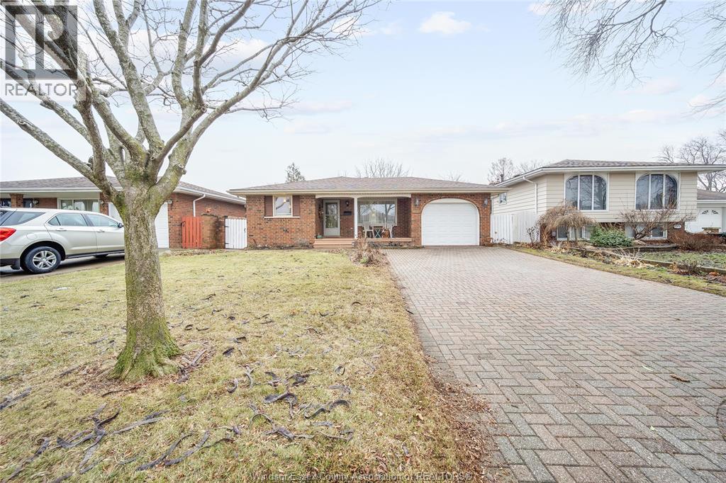 Additional image 3 of 10682 Keating Crescent, Windsor, ON, N8R1T5