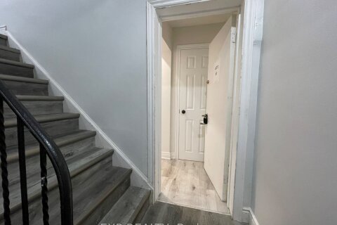 Additional image 8 of 1-259 Lakeshore Road E, Mississauga, ON, L5G 1G8