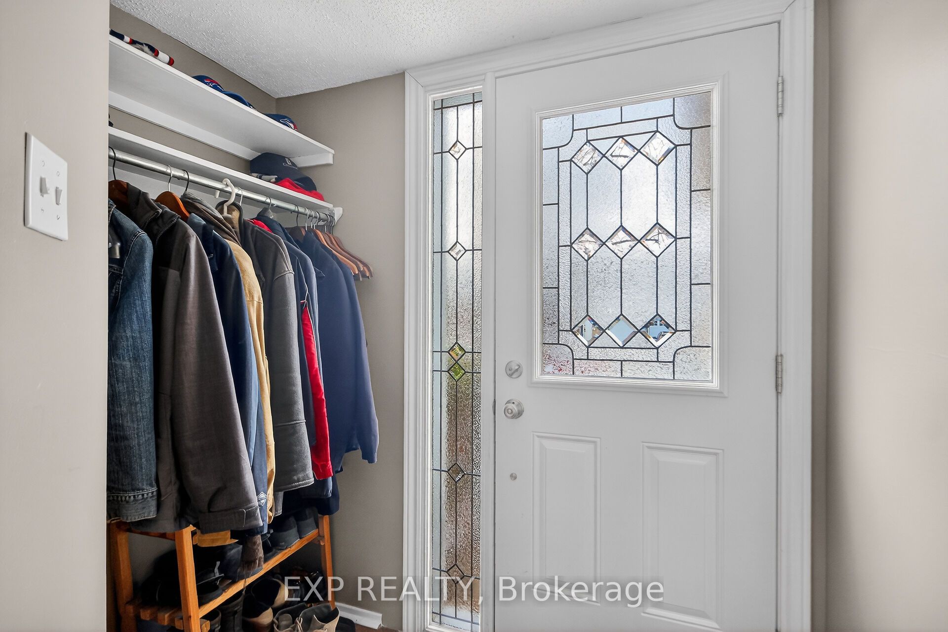 Additional image 3 of 43 Hummingbird Crescent, Ottawa, ON, K2J 3A5