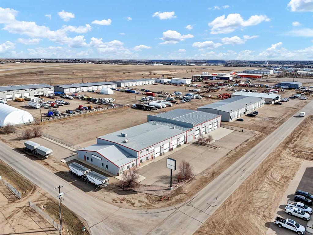 Additional image 3 of 1782 32 Street SW, Medicine Hat, AB, T1B 4A6