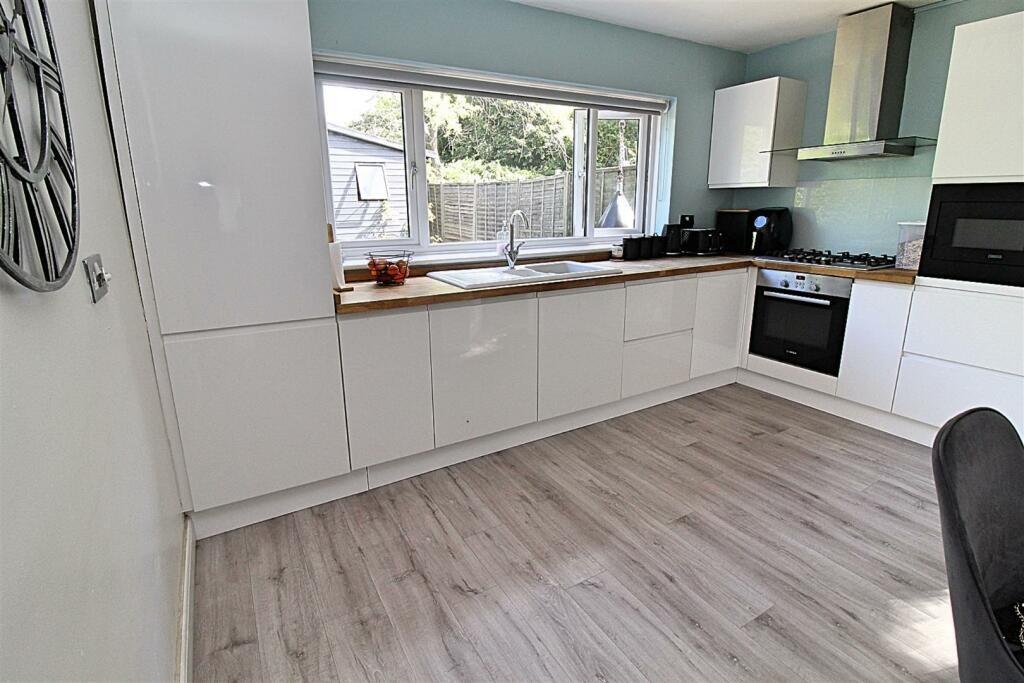Elmfield Road, Castle Bromwich photo 2