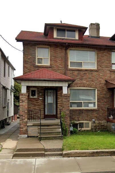 Upper-275 Oakwood Avenue, Toronto, ON, M6E 2V3